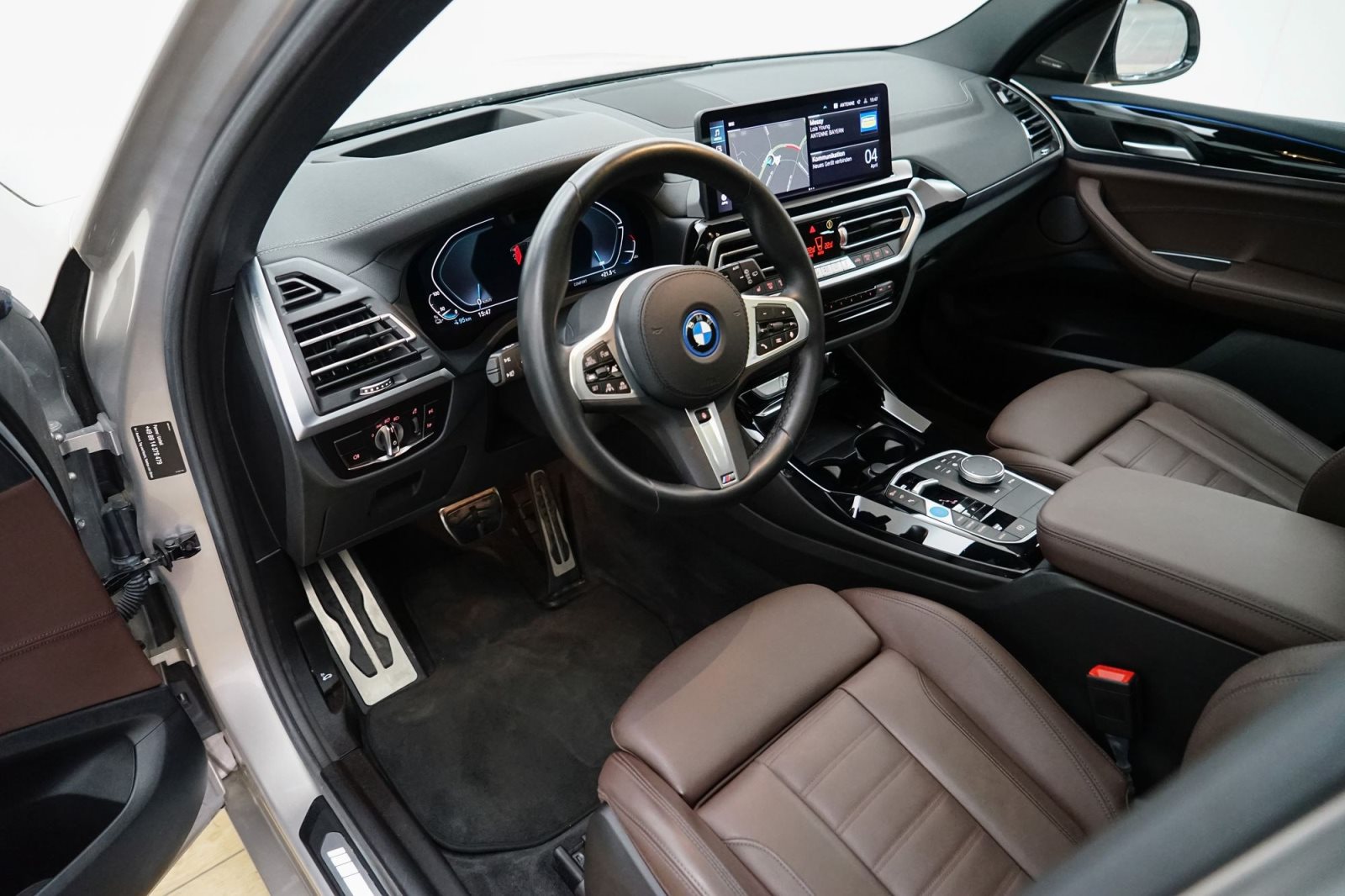 Fahrzeugabbildung BMW iX3 [Impressive, M Sport, AHK, 20 LMR, HUD]