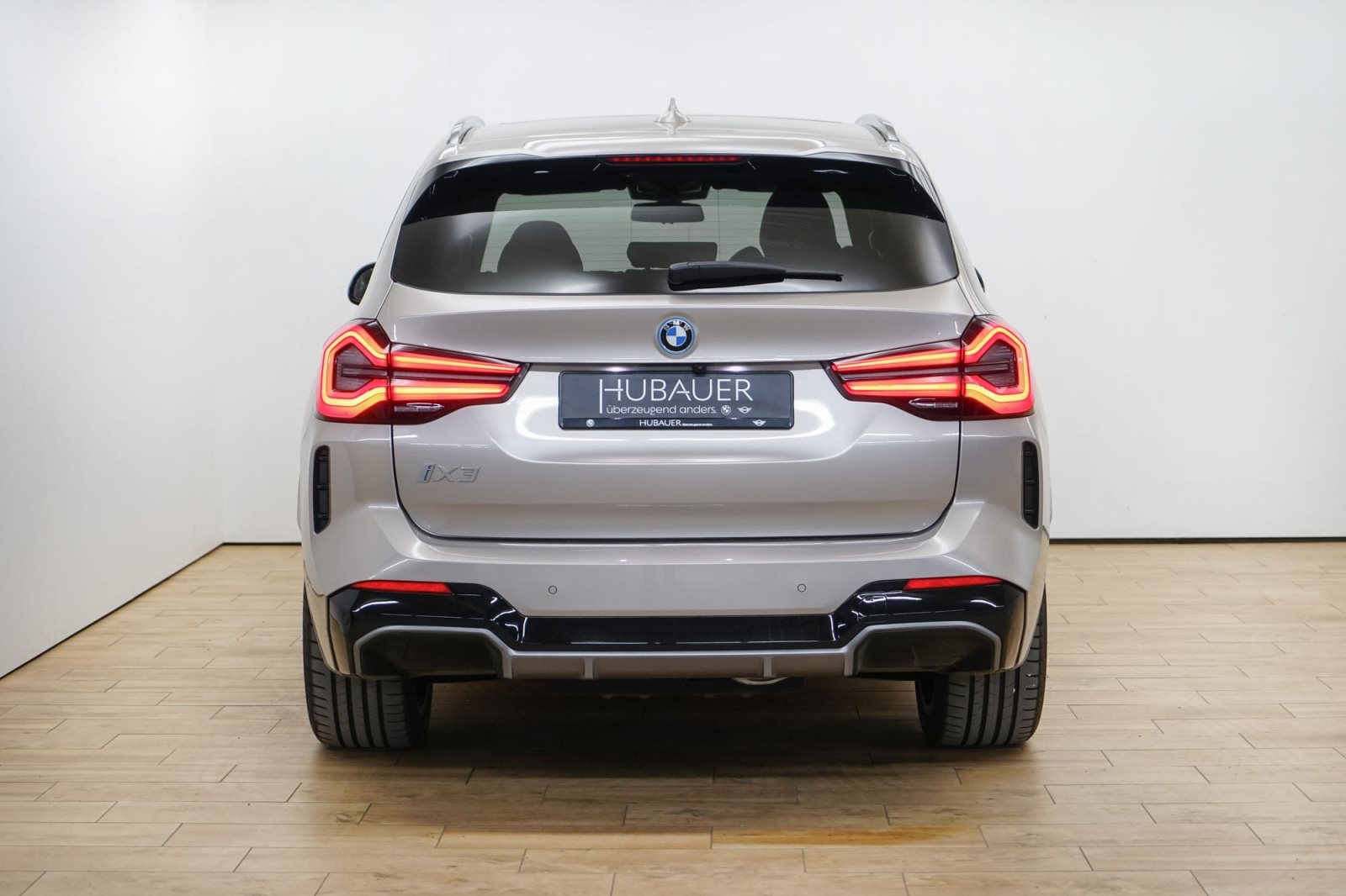 Fahrzeugabbildung BMW iX3 [Impressive, M Sport, AHK, 20 LMR, HUD]