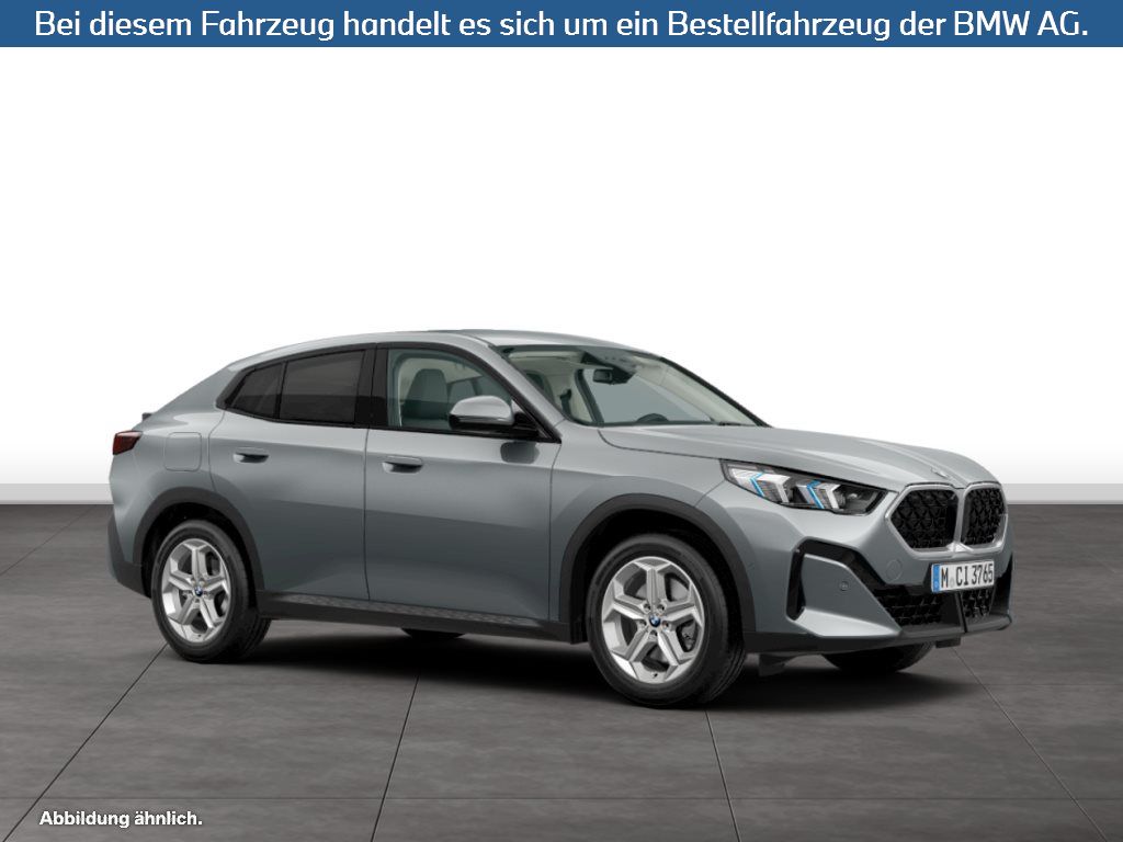 Fahrzeugabbildung BMW X2 sDrive20i