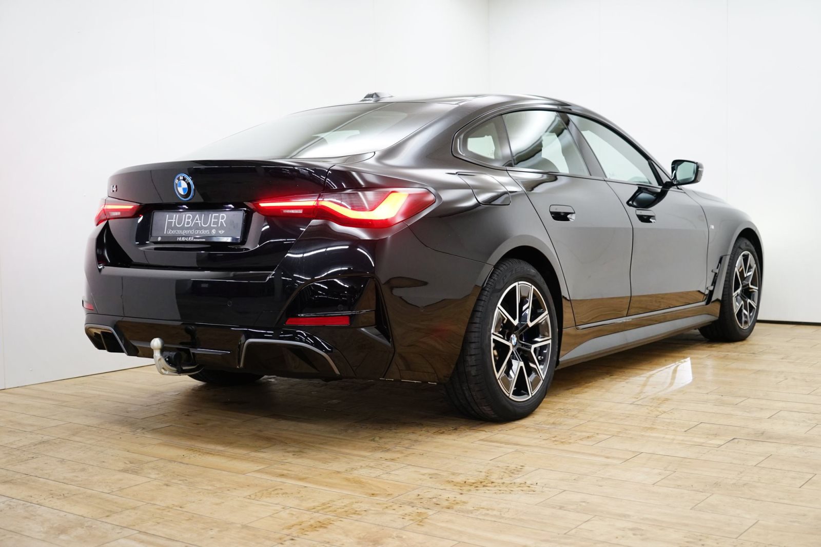 Fahrzeugabbildung BMW i4 eDrive35 [M Sport, AHK, ACC, RFK]
