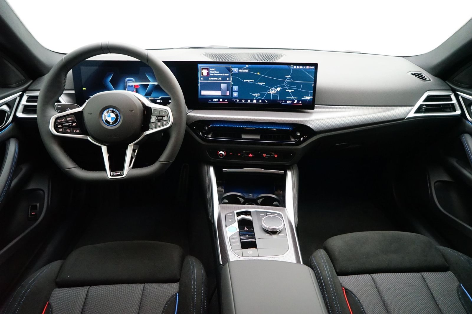 Fahrzeugabbildung BMW i4 eDrive35 [M Sport, AHK, ACC, RFK]