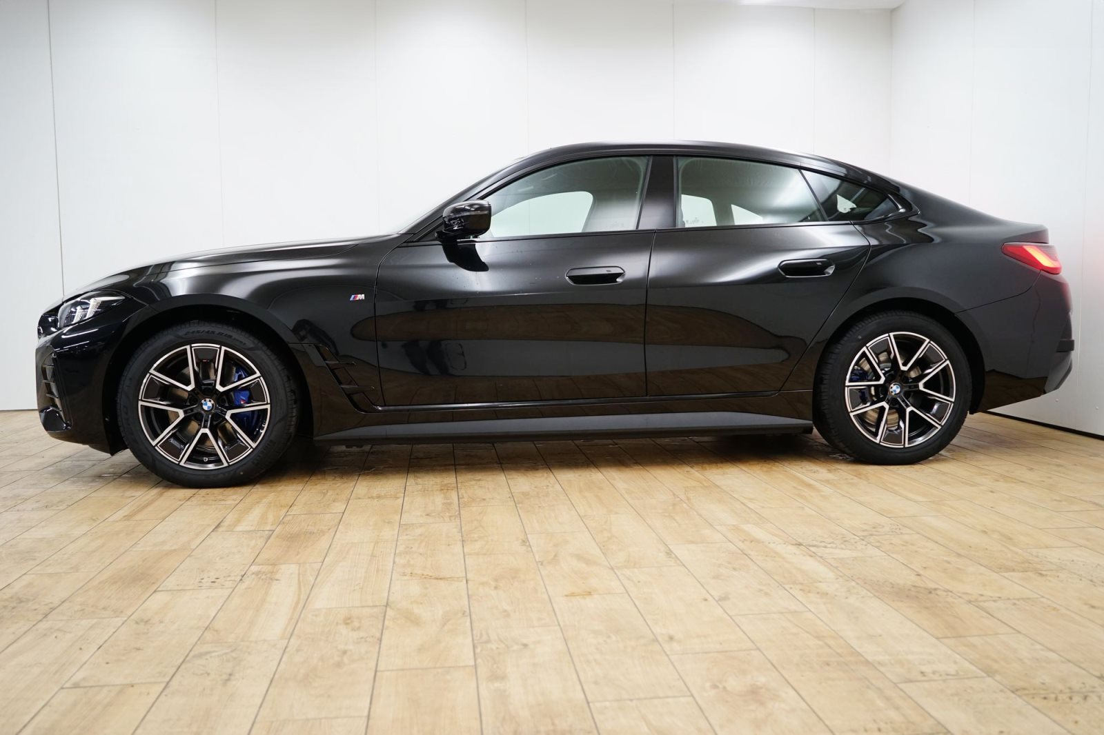 Fahrzeugabbildung BMW i4 eDrive35 [M Sport, AHK, ACC, RFK]