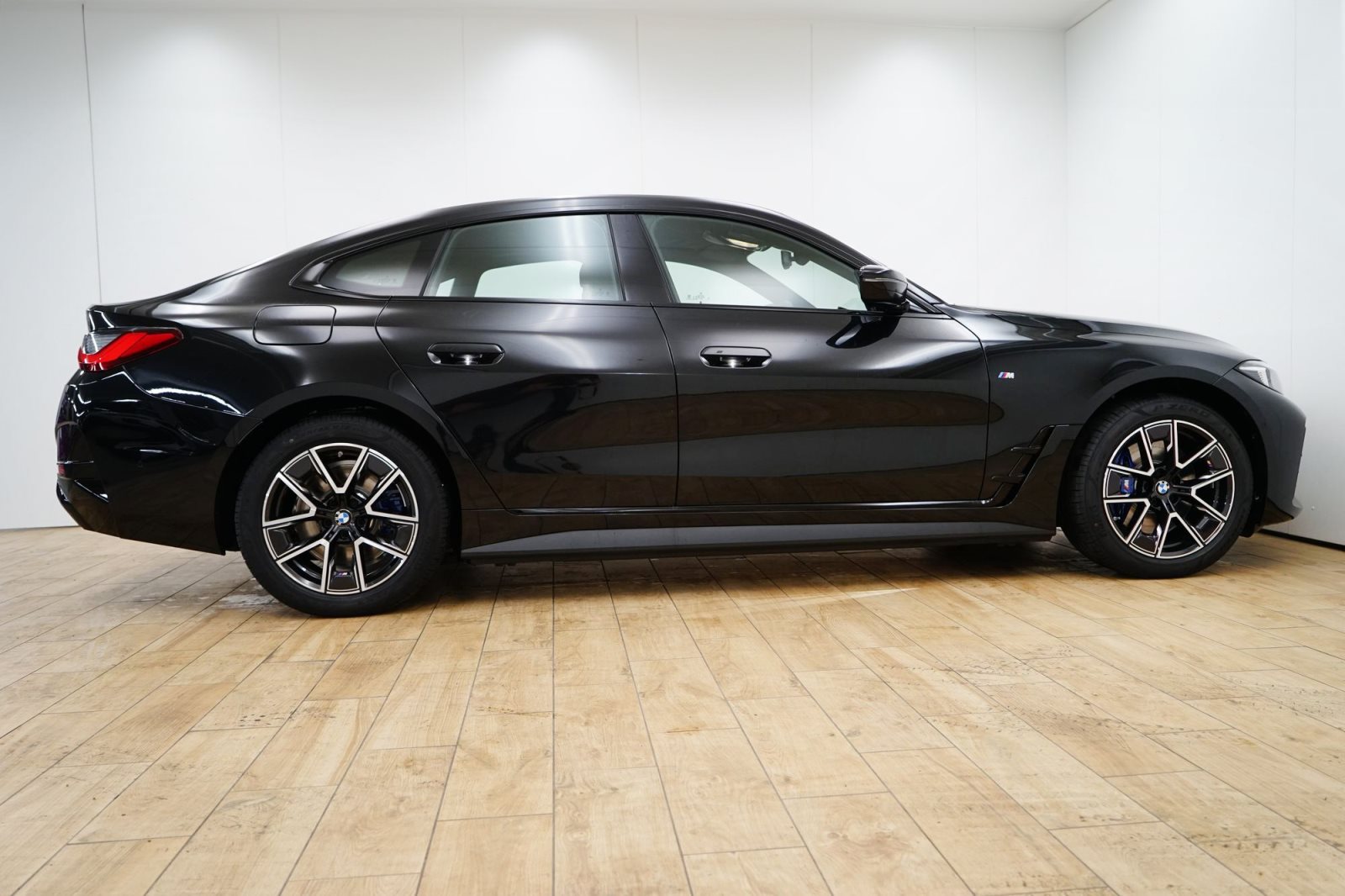 Fahrzeugabbildung BMW i4 eDrive35 [M Sport, AHK, ACC, RFK]