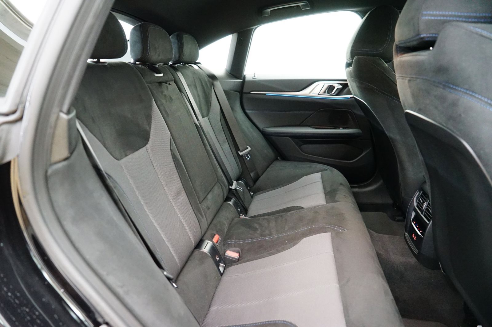 Fahrzeugabbildung BMW i4 eDrive35 [M Sport, AHK, ACC, RFK]
