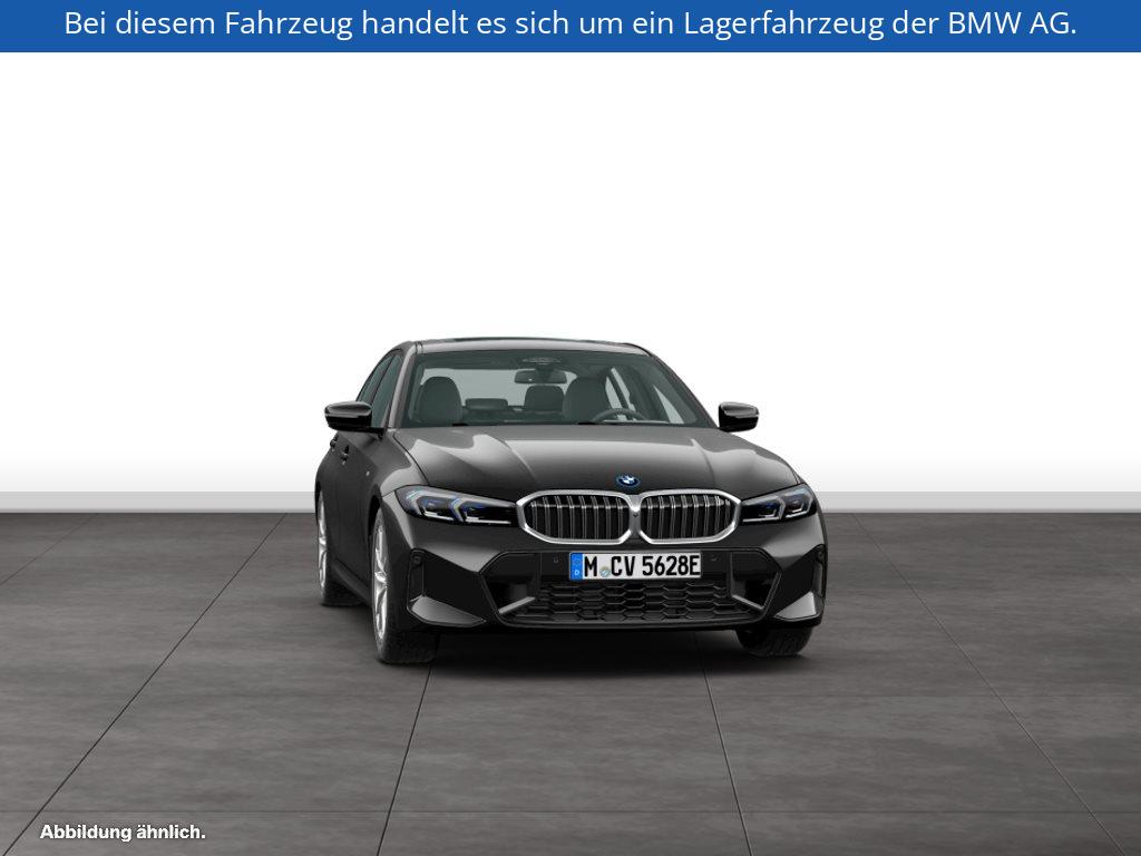 Fahrzeugabbildung BMW 330e Limousine