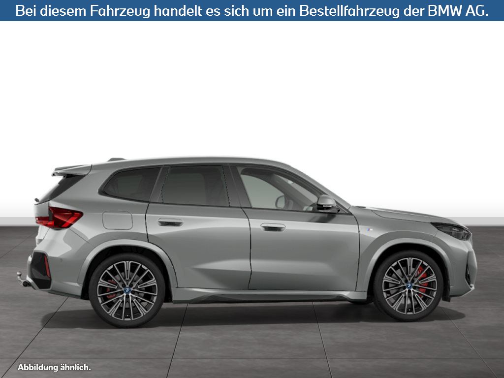 Fahrzeugabbildung BMW iX1 xDrive30