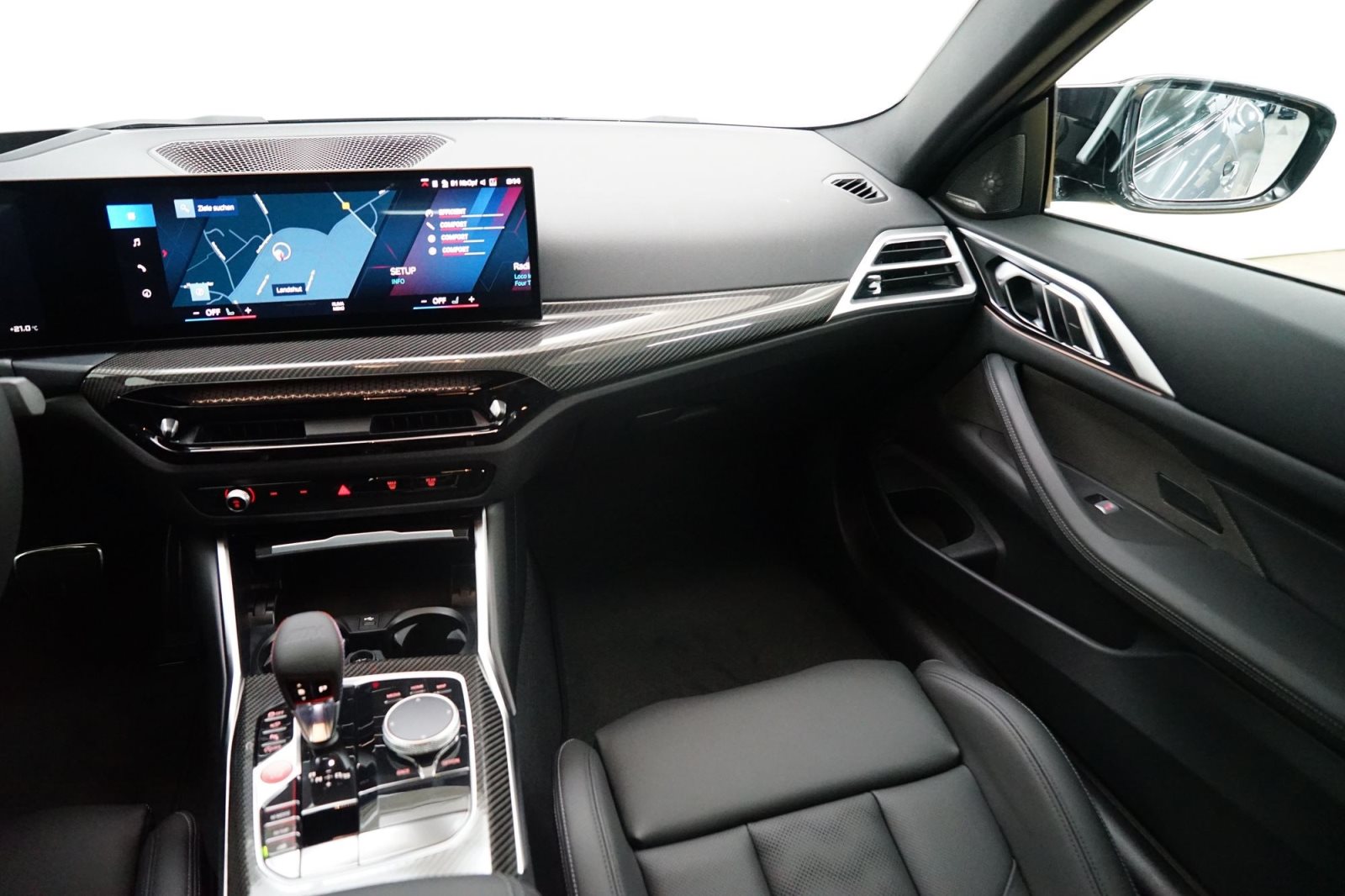 Fahrzeugabbildung BMW M4 Competition Coupé xDrive [HUD, ACC, 360 Kamera]