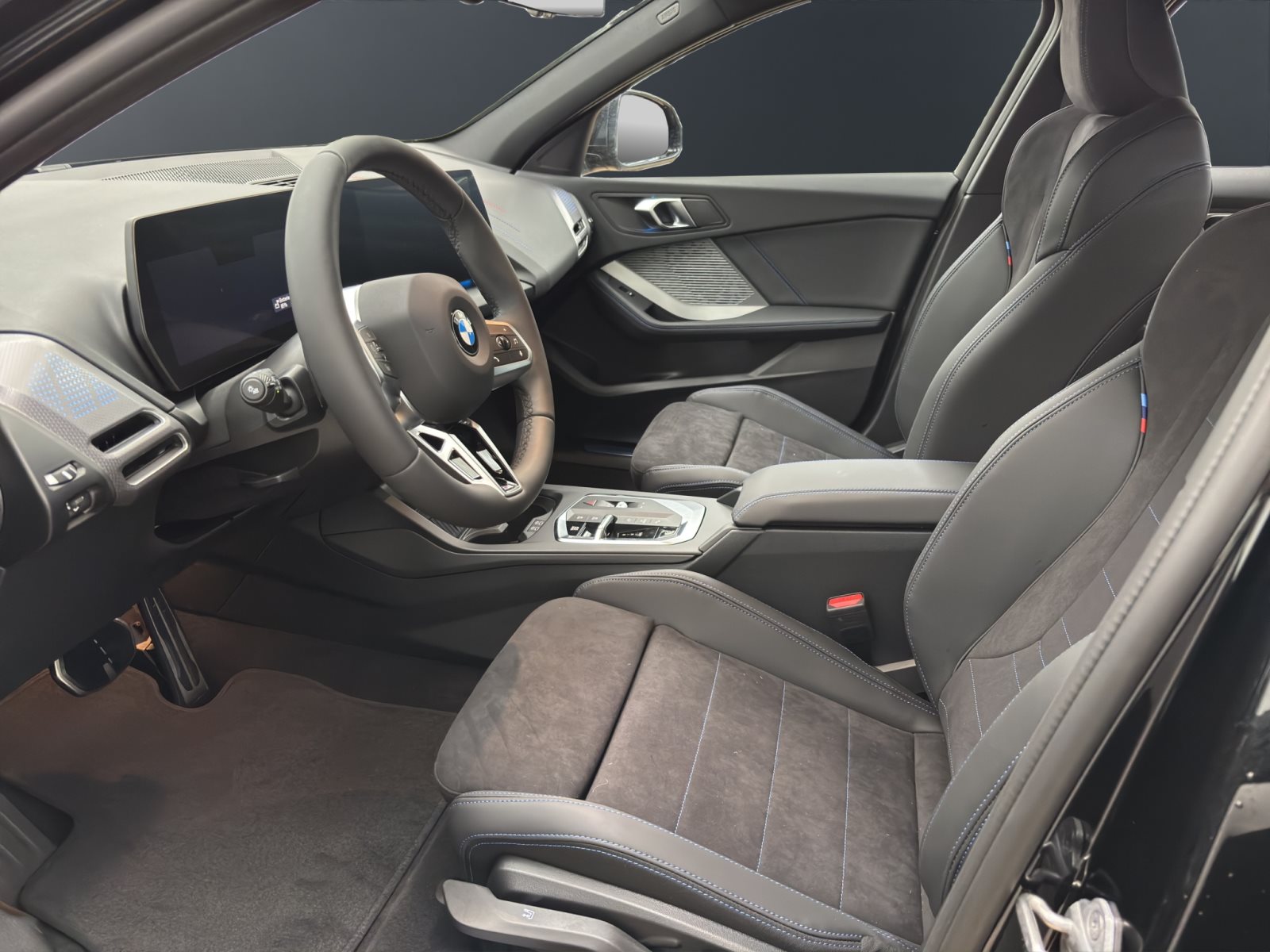 Fahrzeugabbildung BMW 120 [M Sport, Navi, 19 LMR, RFK, SHZ, LED] DAB