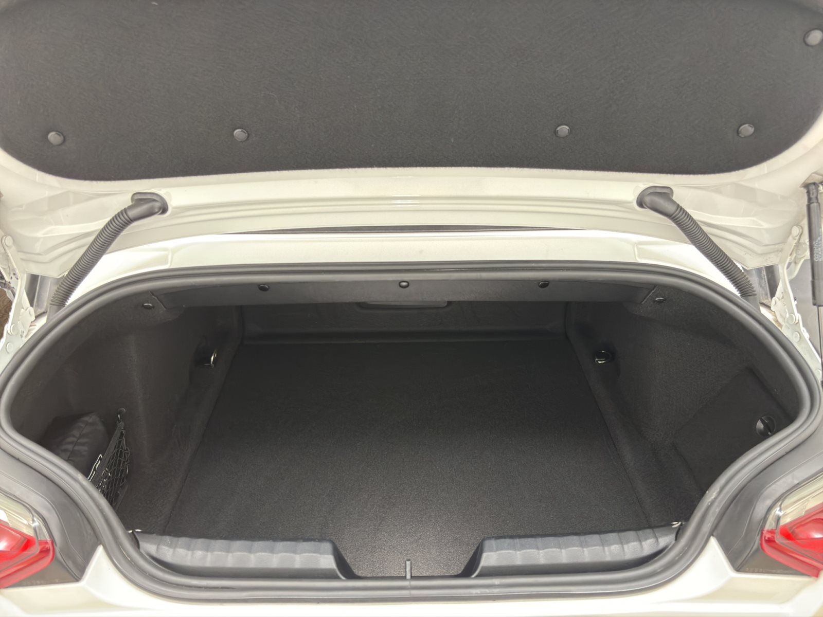 Fahrzeugabbildung BMW Z4 sDrive20i [Advantage, LC Prof., HiFi, RFK]