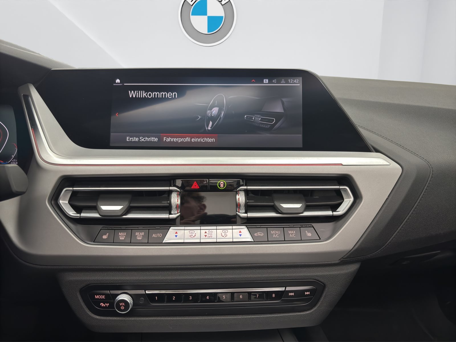 Fahrzeugabbildung BMW Z4 sDrive20i [Advantage, LC Prof., HiFi, RFK]