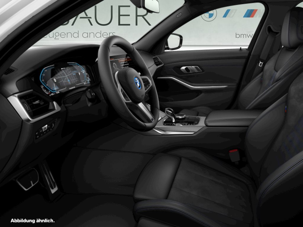 Fahrzeugabbildung BMW 330e xDrive Touring [M Sport, LC Prof., ACC]