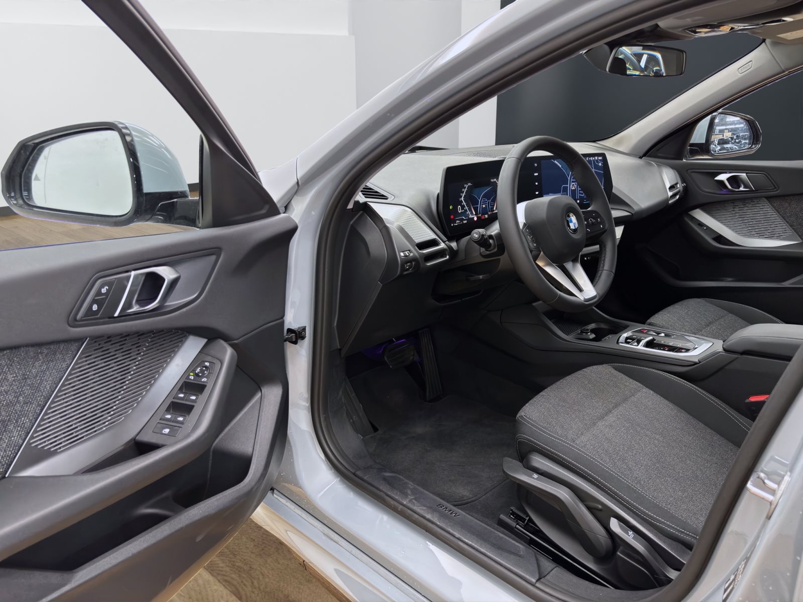 Fahrzeugabbildung BMW 120 5-Türer [M Sport, Navi, RFK, SHZ, DAB+]