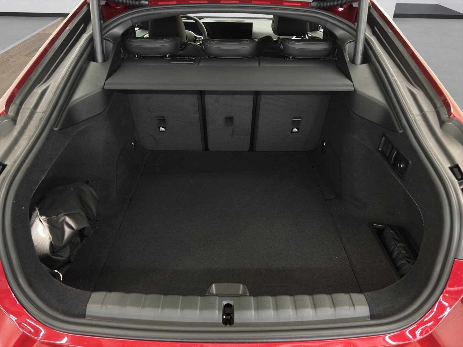 Fahrzeugabbildung BMW i4 xDrive40 [M Sport Pro, HUD, AHK, ACC, 19 LMR]