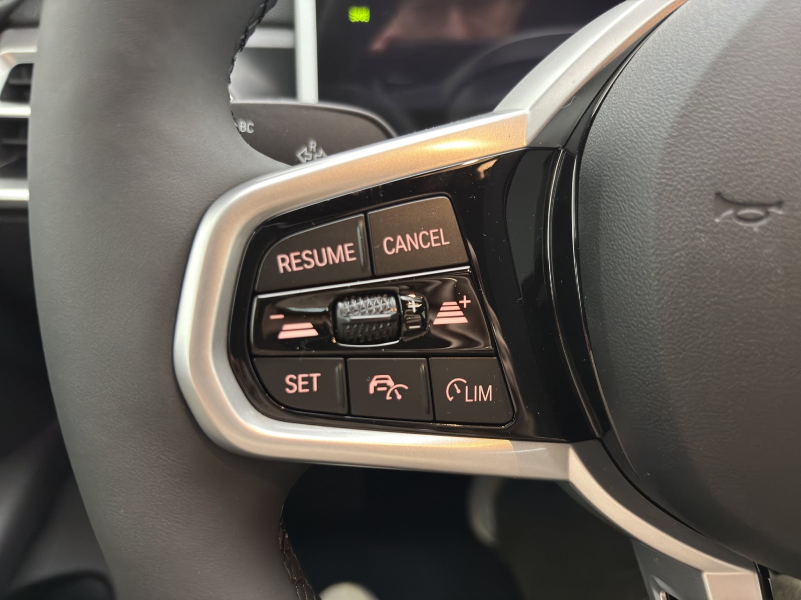 Fahrzeugabbildung BMW i4 xDrive40 [M Sport Pro, HUD, AHK, ACC, 19 LMR]