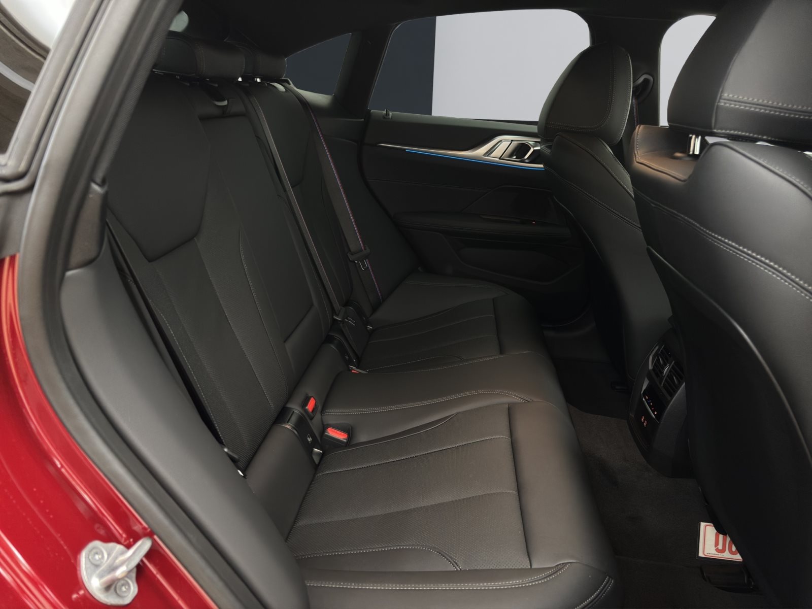 Fahrzeugabbildung BMW i4 xDrive40 [M Sport Pro, HUD, AHK, ACC, 19 LMR]