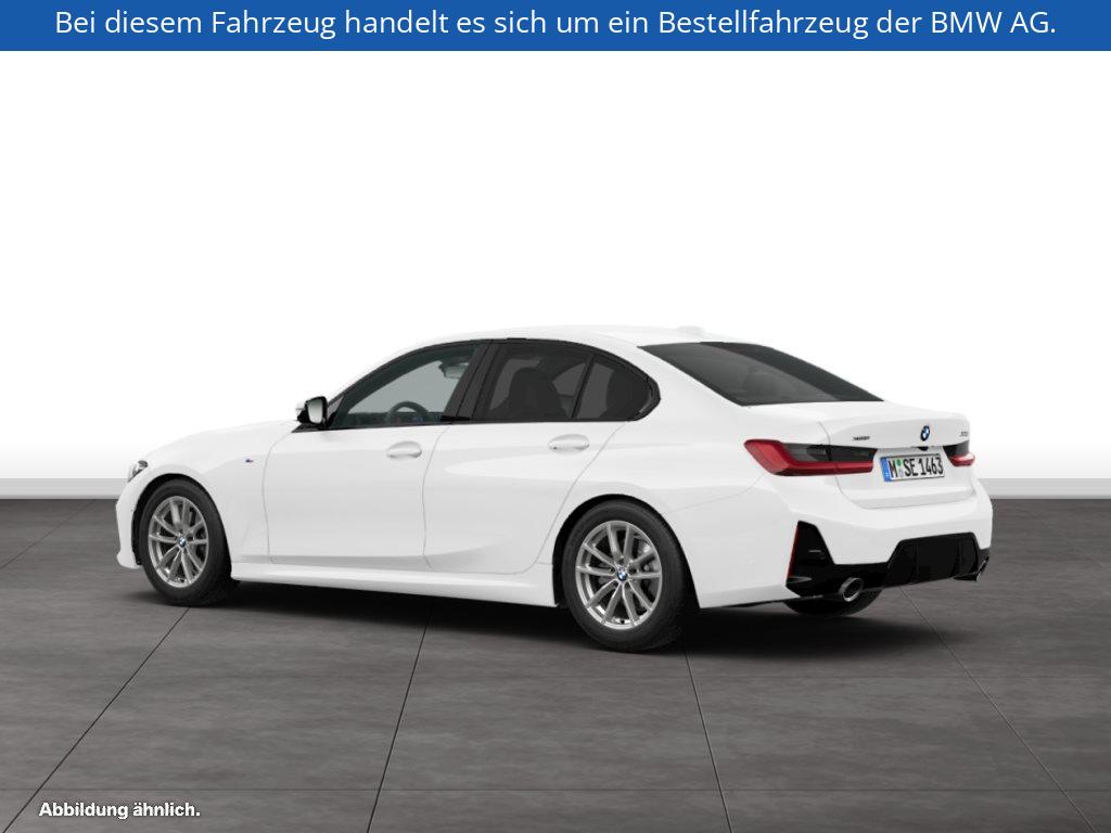 Fahrzeugabbildung BMW 330i xDrive Limousine