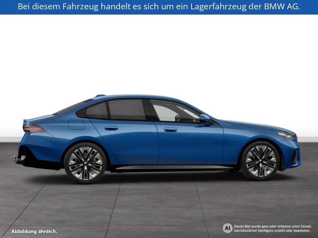 Fahrzeugabbildung BMW 520i Limousine