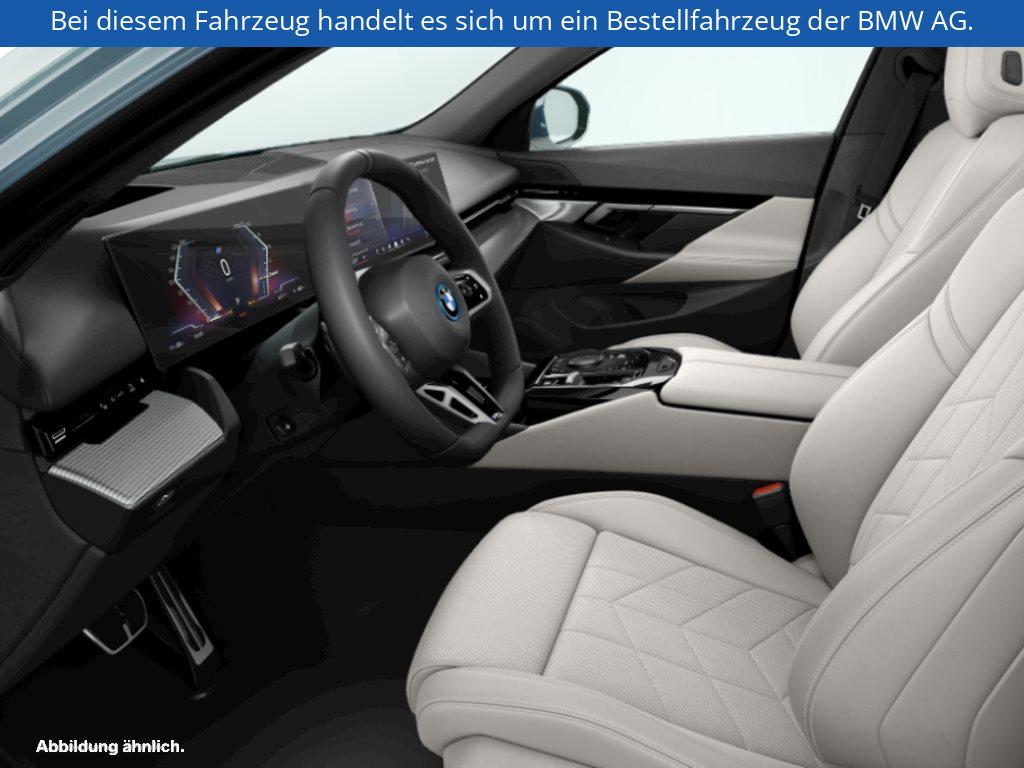 Fahrzeugabbildung BMW i5 eDrive40 Touring