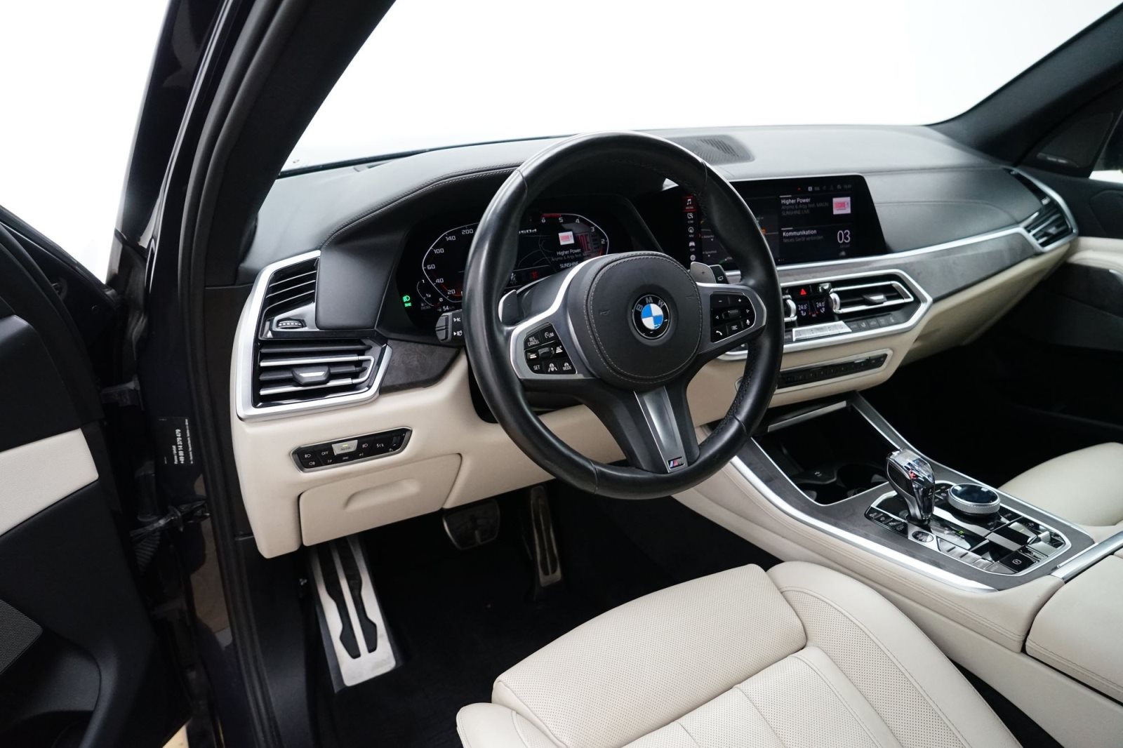 Fahrzeugabbildung BMW X5 M50d [Laser, HUD, ACC, GSD, AHK, 22 LMR]