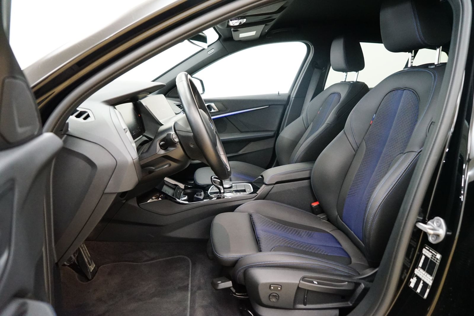 Fahrzeugabbildung BMW 118i 5-Türer [M Sport, LC Prof., HiFi, PDC]
