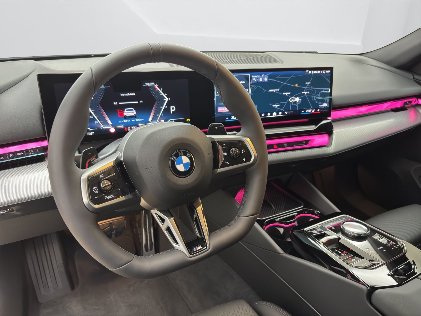 Fahrzeugabbildung BMW 520d Touring [M Sport, AHK, ACC, RFK, h&k Sound]