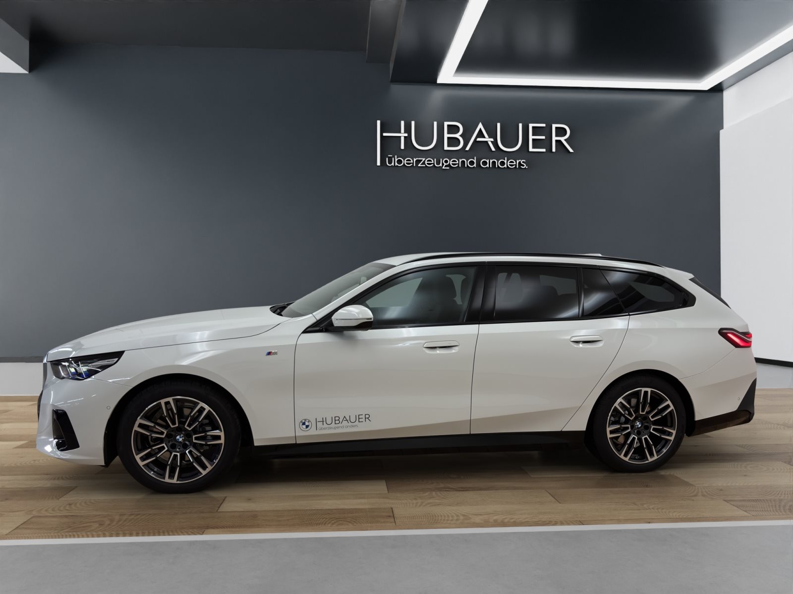 Fahrzeugabbildung BMW 520d Touring [M Sport, AHK, ACC, RFK, h&k Sound]