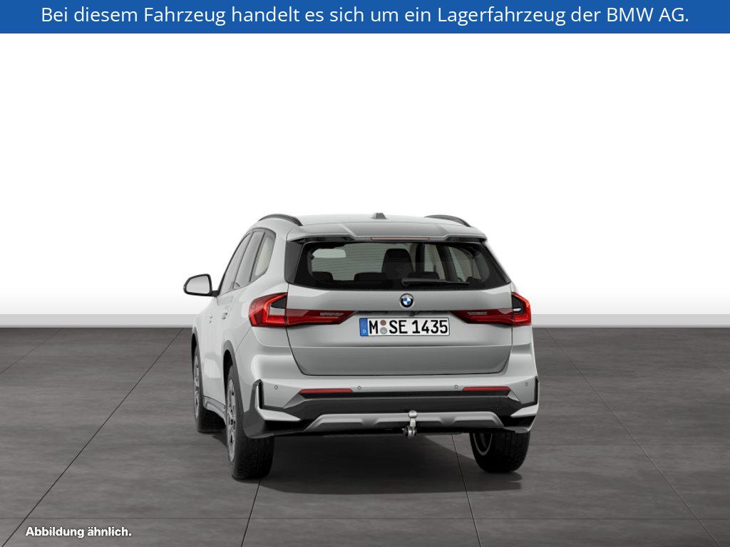 Fahrzeugabbildung BMW X1 sDrive20i