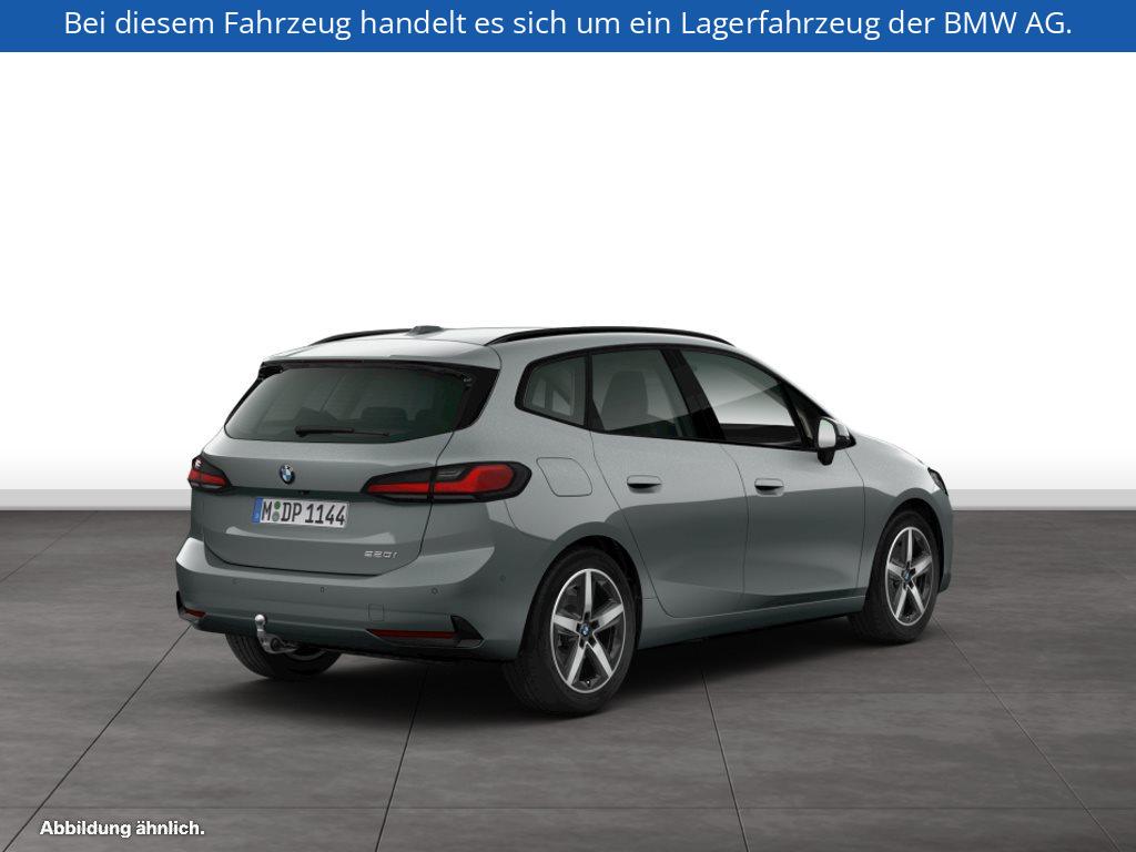 Fahrzeugabbildung BMW 220i Active Tourer