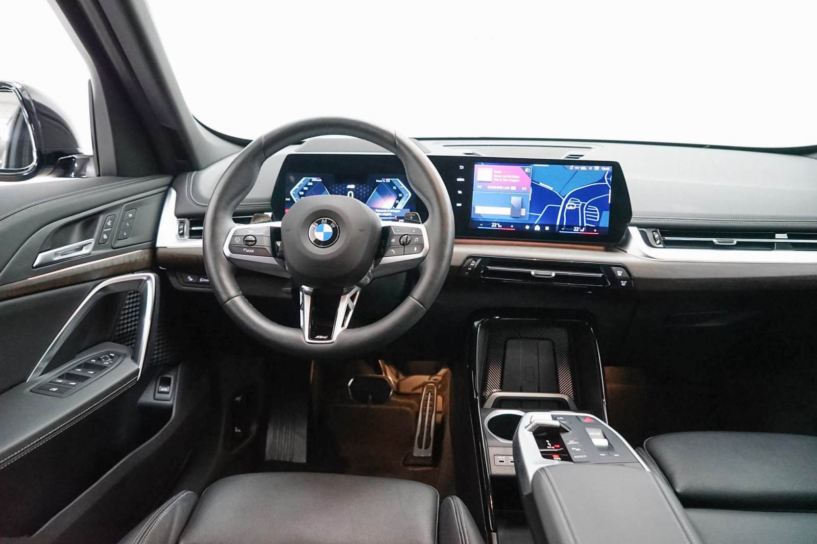 Fahrzeugabbildung BMW X1 xDrive23i [M Sport, LC Prof., AHK, 19 LMR]