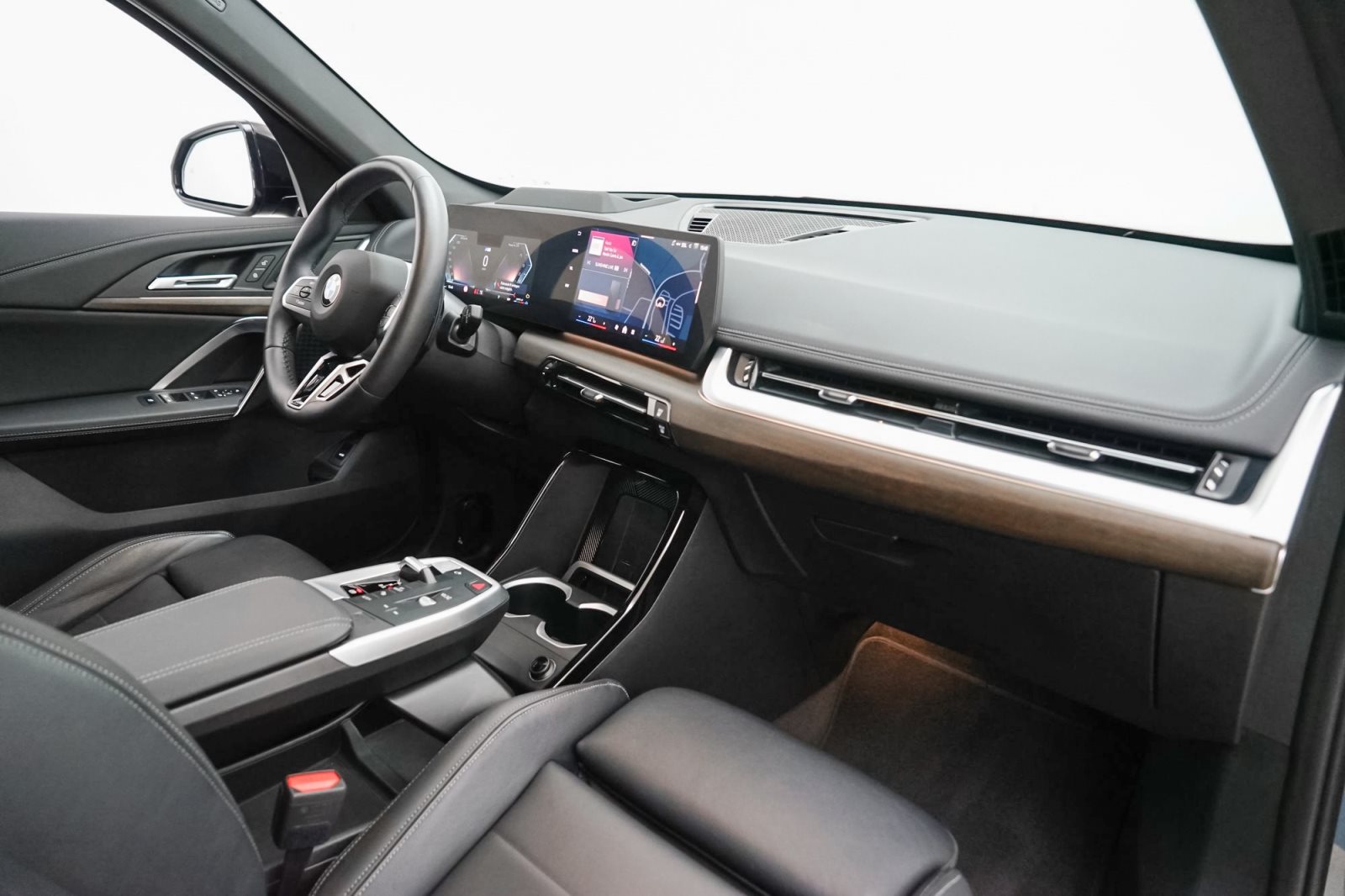 Fahrzeugabbildung BMW X1 xDrive23i [M Sport, LC Prof., AHK, 19 LMR]