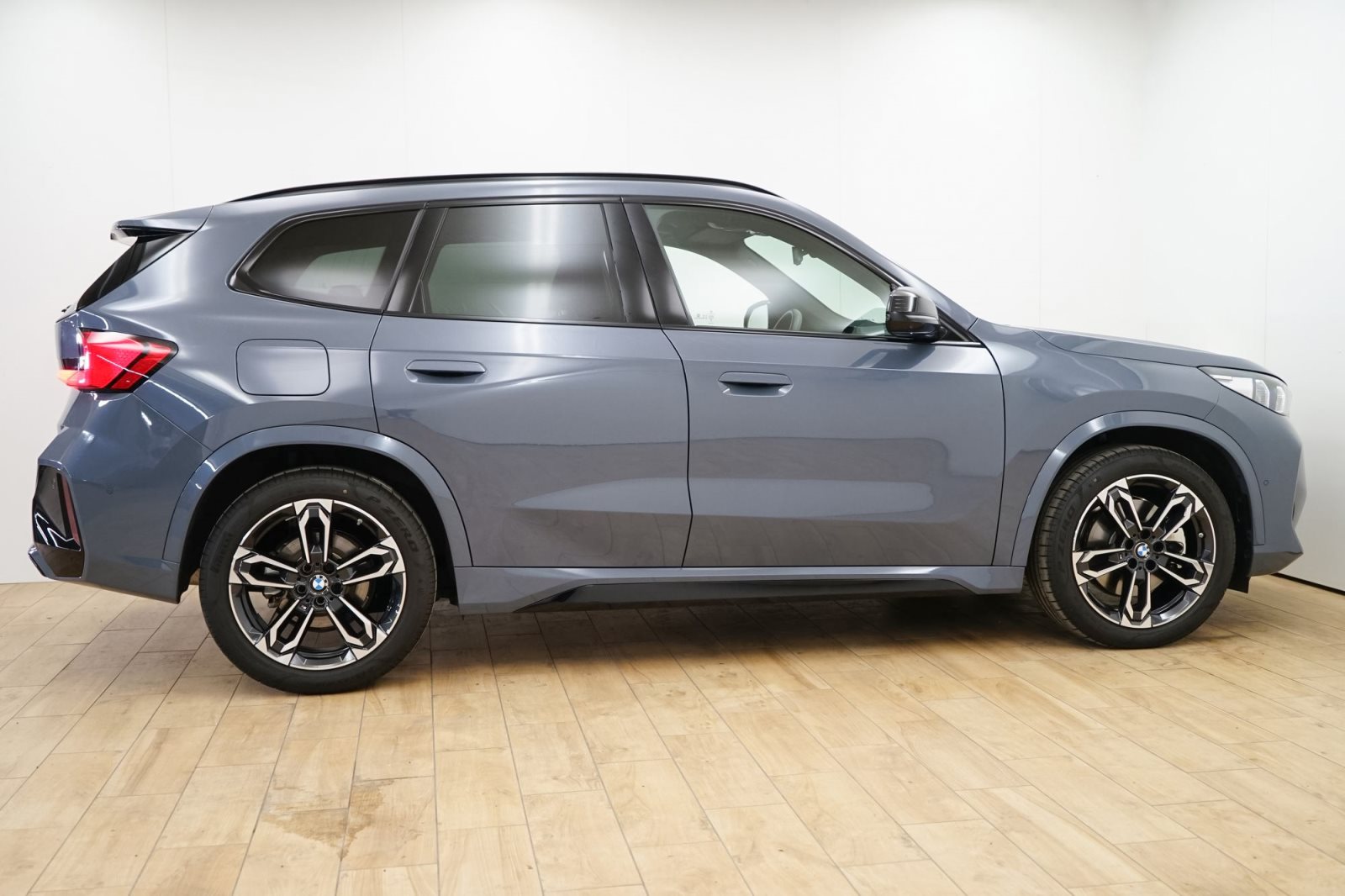 Fahrzeugabbildung BMW X1 xDrive23i [M Sport, LC Prof., AHK, 19 LMR]