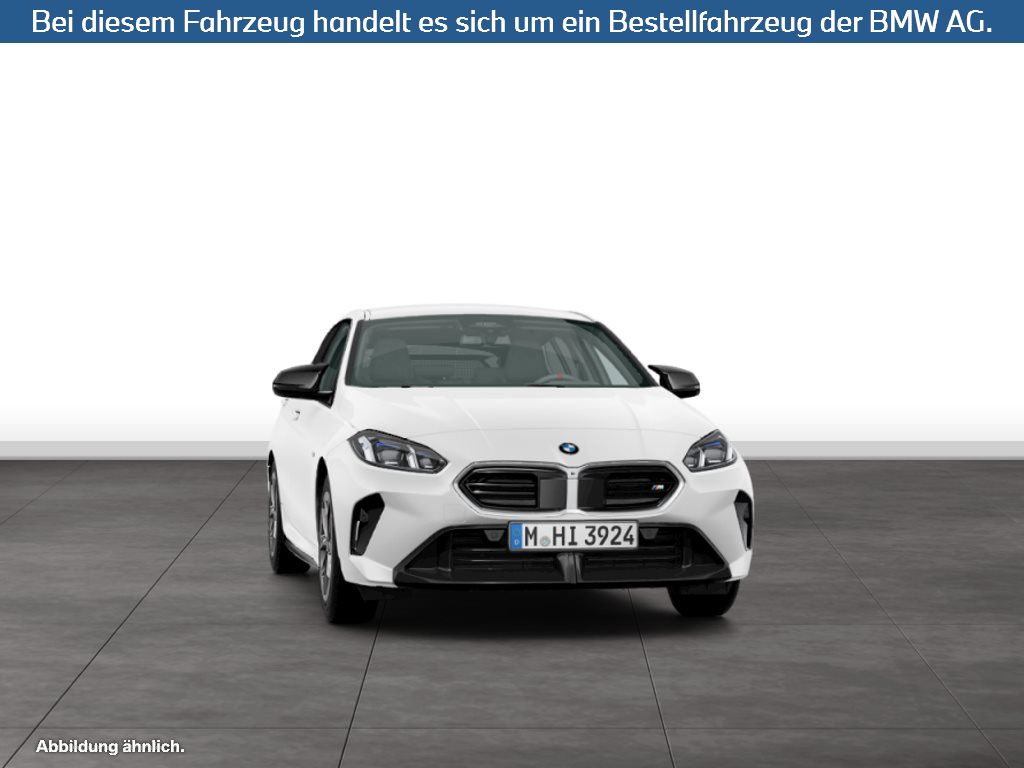 Fahrzeugabbildung BMW M135 xDrive