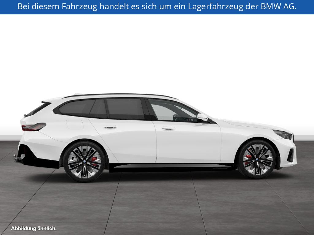 Fahrzeugabbildung BMW 550e xDrive Touring