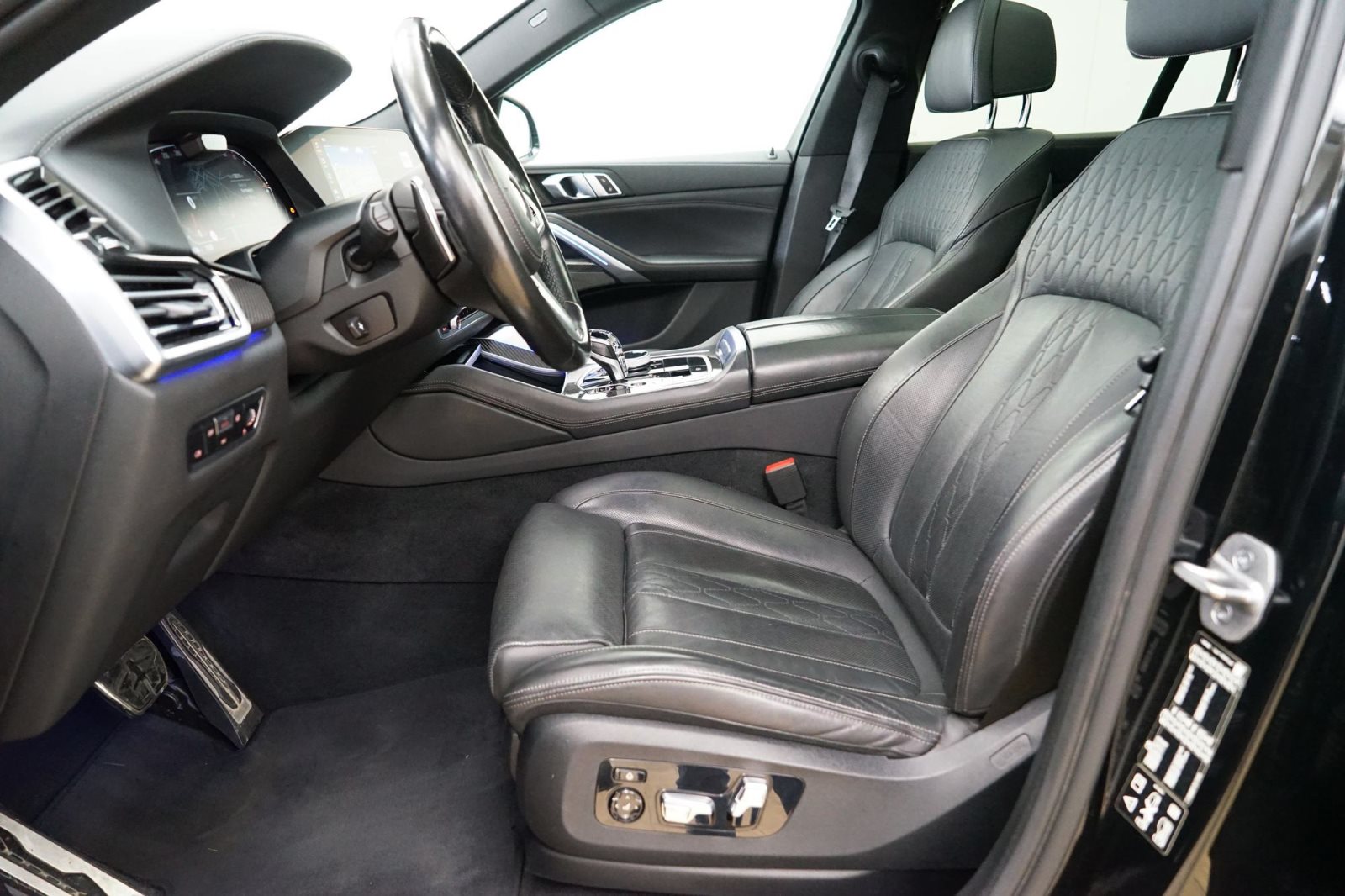 Fahrzeugabbildung BMW X6 xDrive40d [M Sport, Laser, Standhz., AHK]
