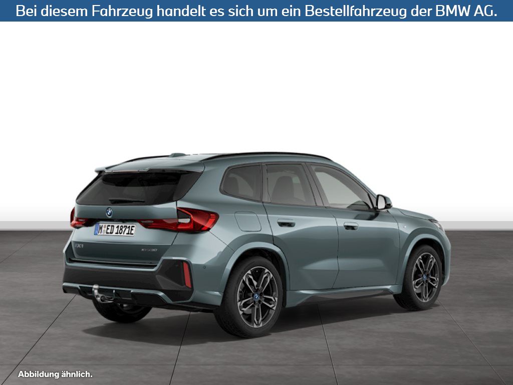 Fahrzeugabbildung BMW iX1 xDrive30