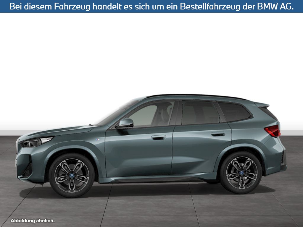 Fahrzeugabbildung BMW iX1 xDrive30