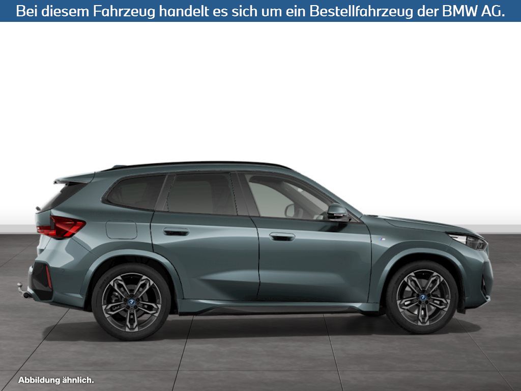 Fahrzeugabbildung BMW iX1 xDrive30