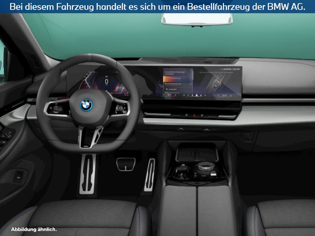 Fahrzeugabbildung BMW i5 eDrive40 Touring
