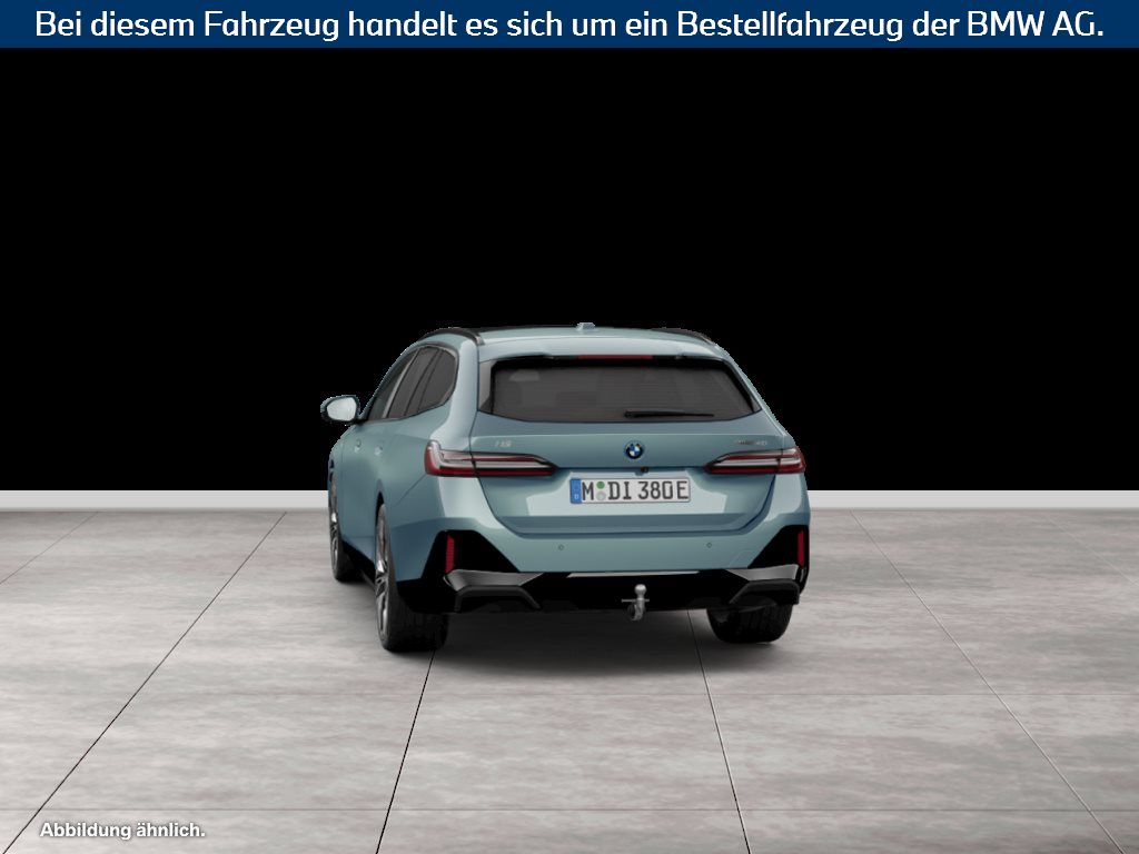 Fahrzeugabbildung BMW i5 eDrive40 Touring