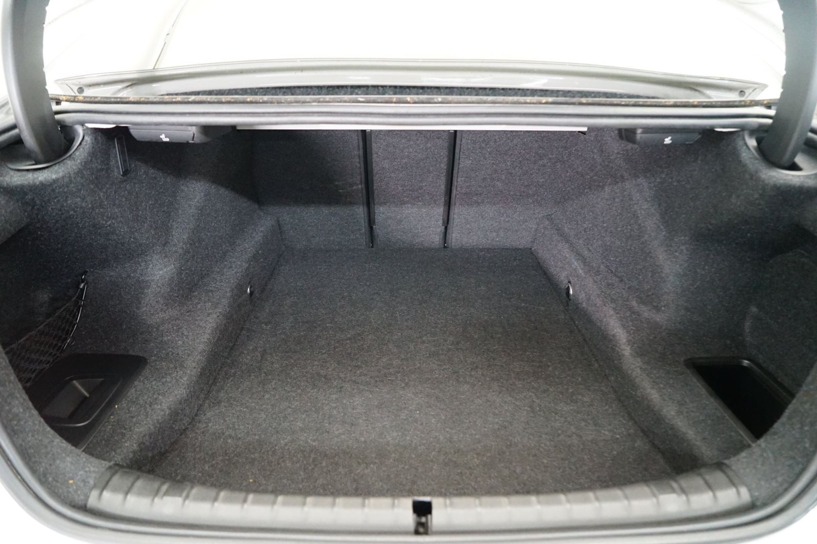 Fahrzeugabbildung BMW 520d Limousine [Live Cockpit+, HiFi, RFK, SHZ]