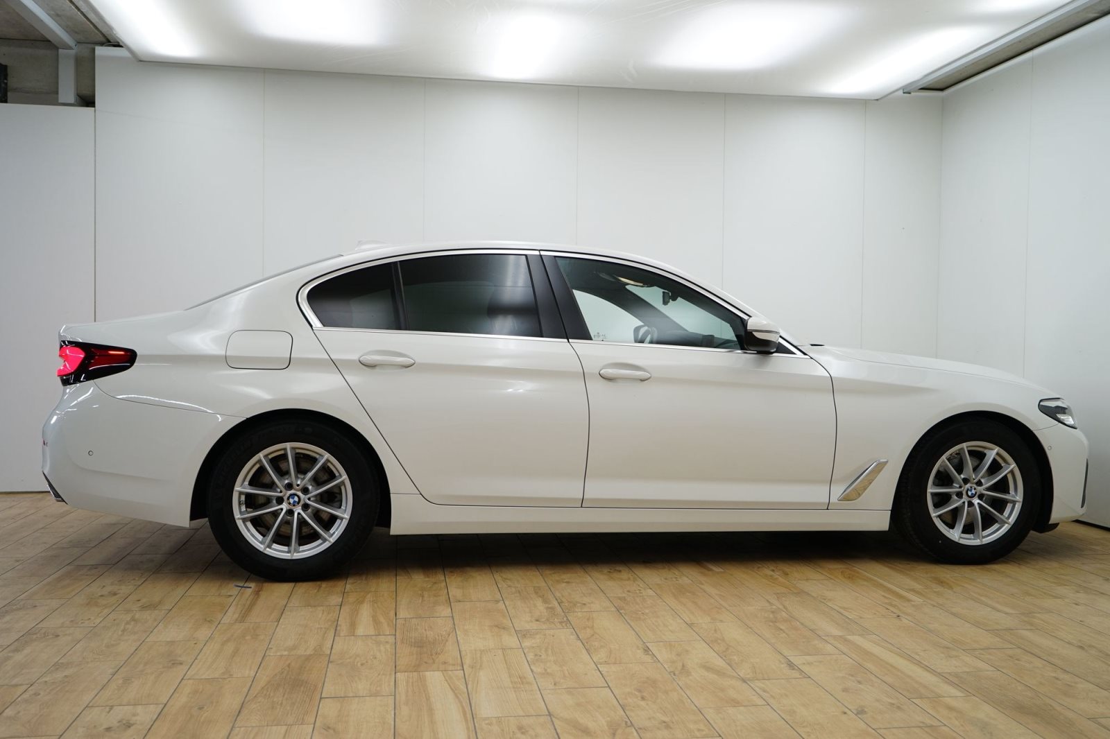 Fahrzeugabbildung BMW 520d Limousine [Live Cockpit+, HiFi, RFK, SHZ]