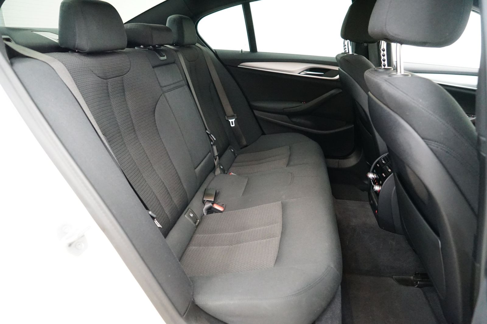 Fahrzeugabbildung BMW 520d Limousine [Live Cockpit+, HiFi, RFK, SHZ]