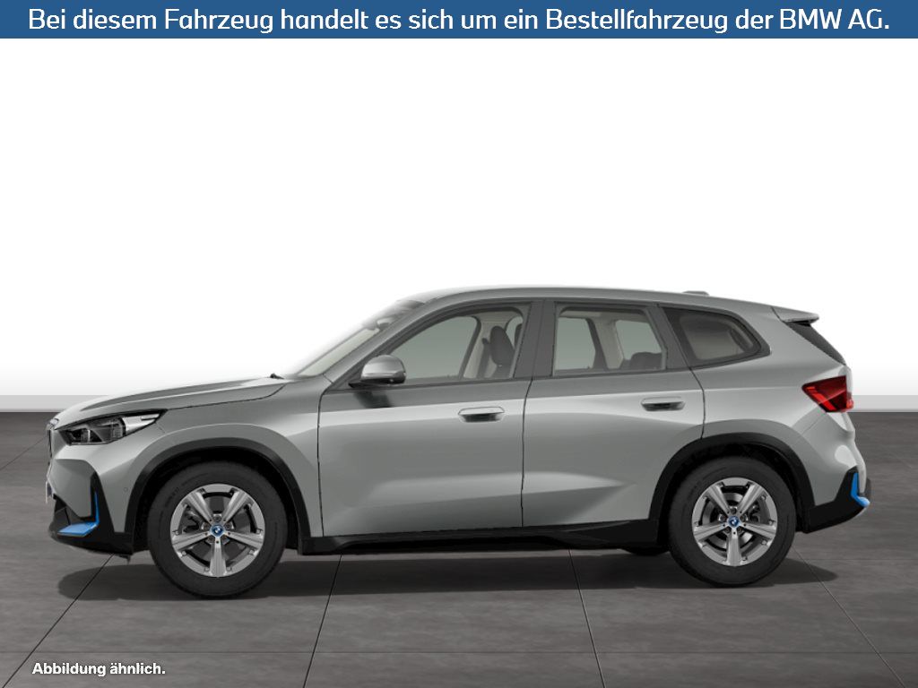 Fahrzeugabbildung BMW iX1 xDrive30