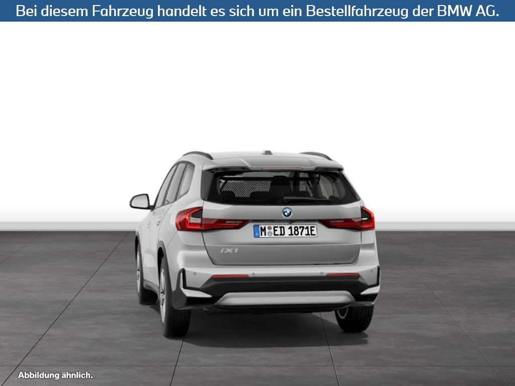 Fahrzeugabbildung BMW iX1 xDrive30