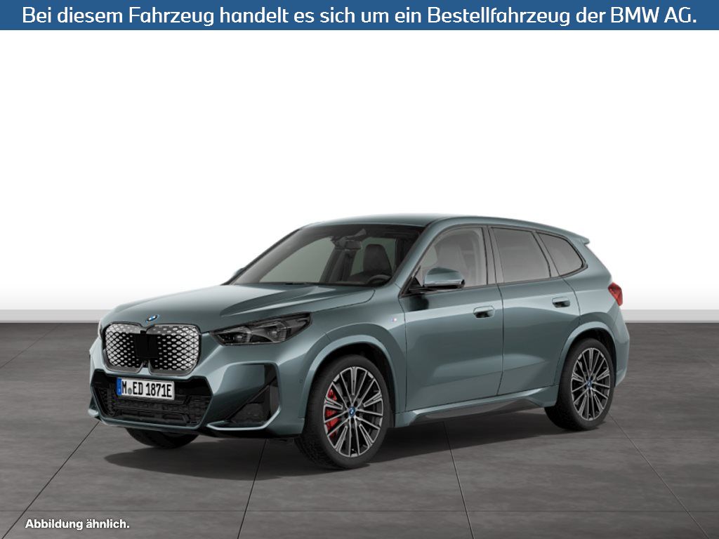 BMW iX1 xDrive30