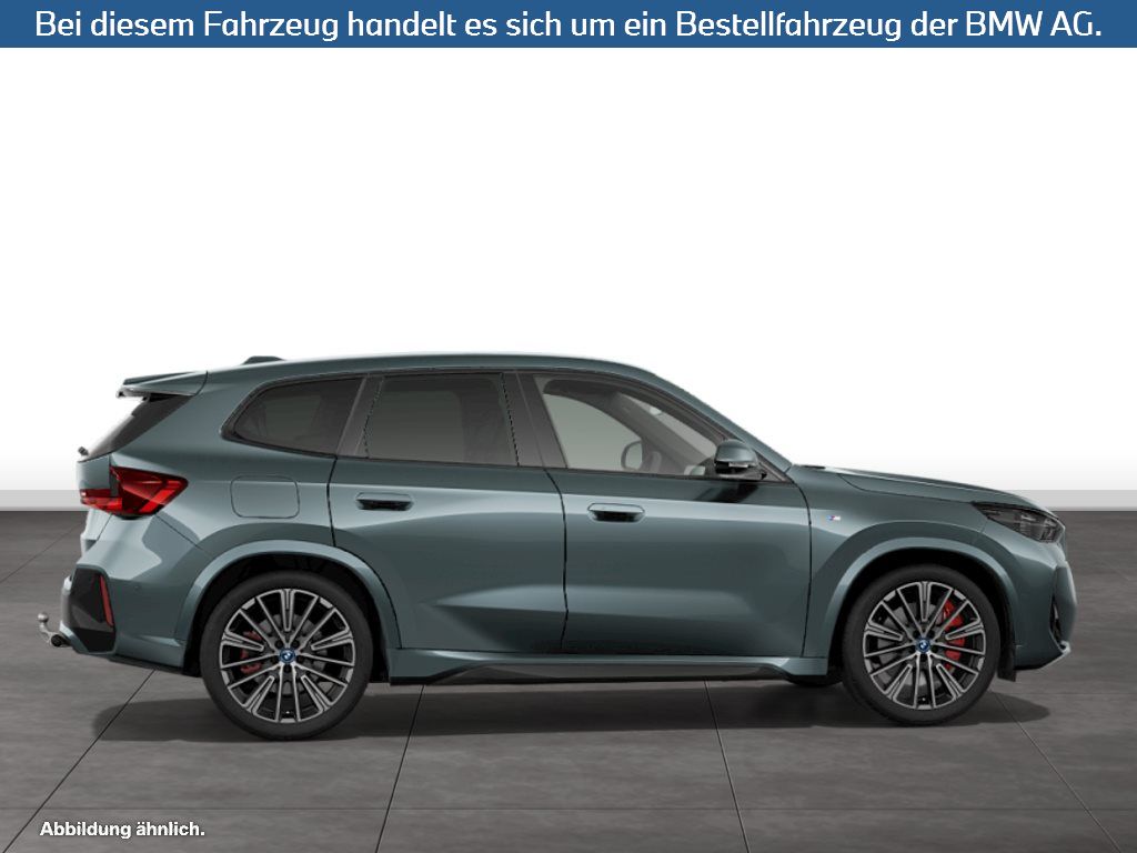 Fahrzeugabbildung BMW iX1 xDrive30