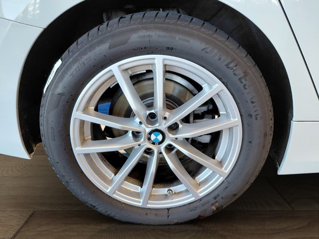 Fahrzeugabbildung BMW 320d xDrive Touring [LC+, RFK, AHK, Standhz.]