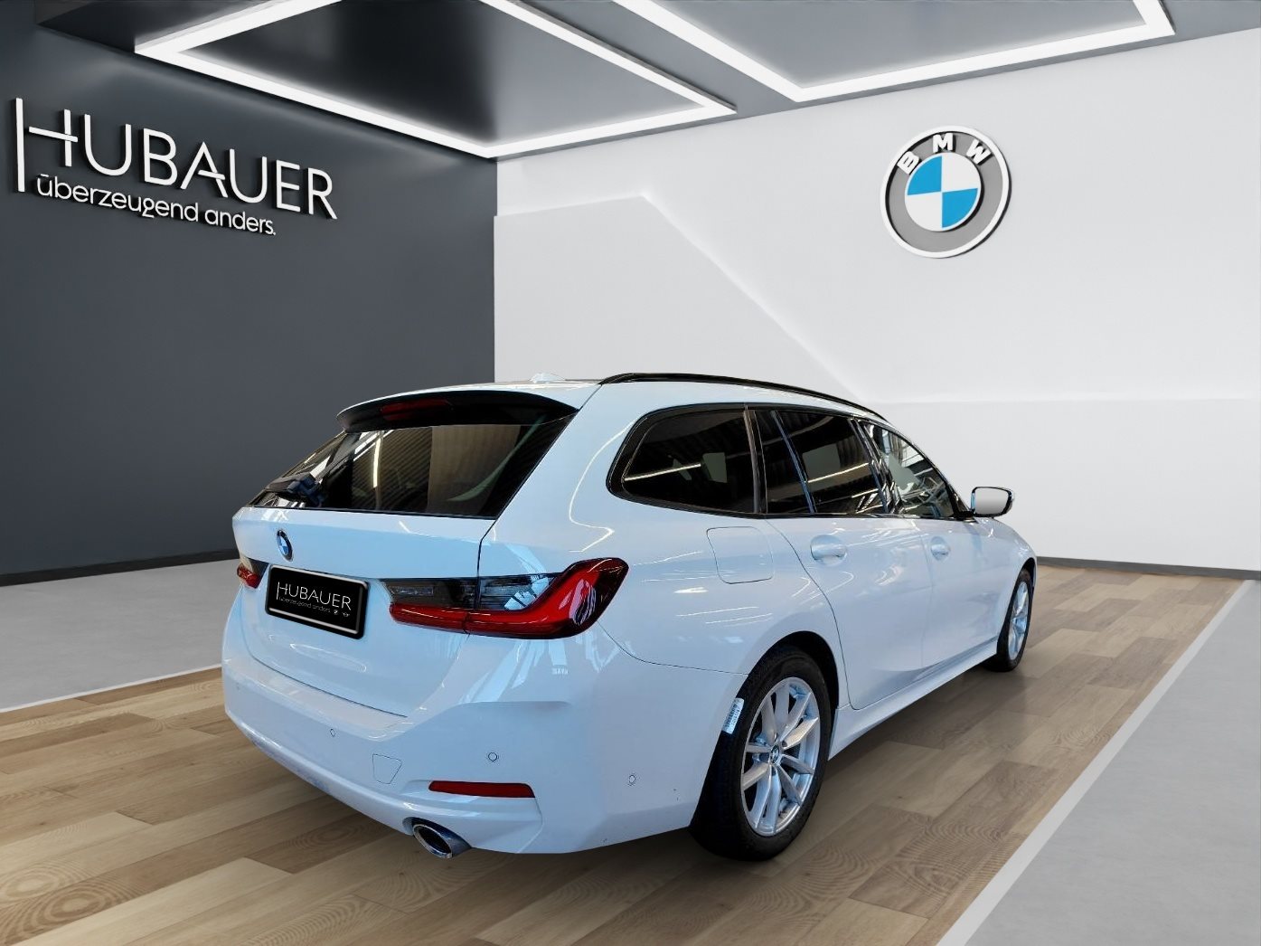 Fahrzeugabbildung BMW 320d xDrive Touring [LC+, RFK, AHK, Standhz.]