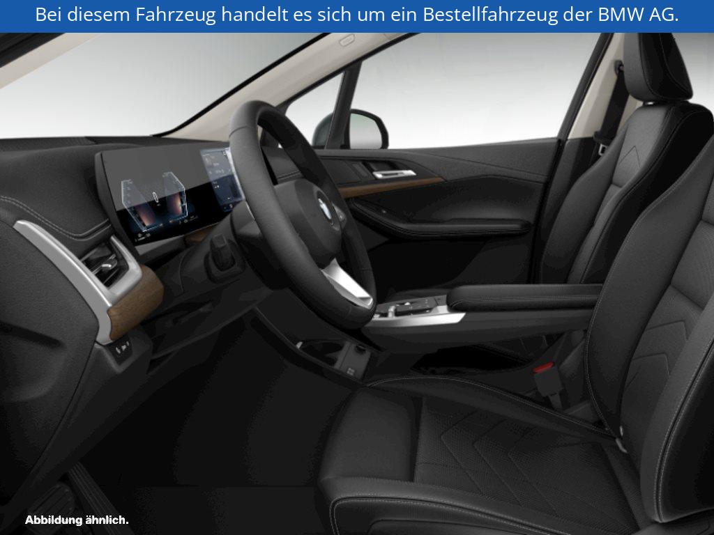 Fahrzeugabbildung BMW 220i Active Tourer