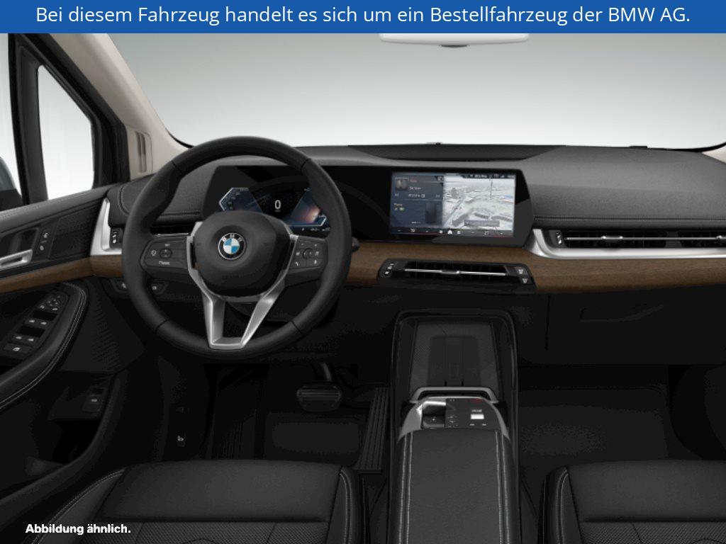 Fahrzeugabbildung BMW 220i Active Tourer